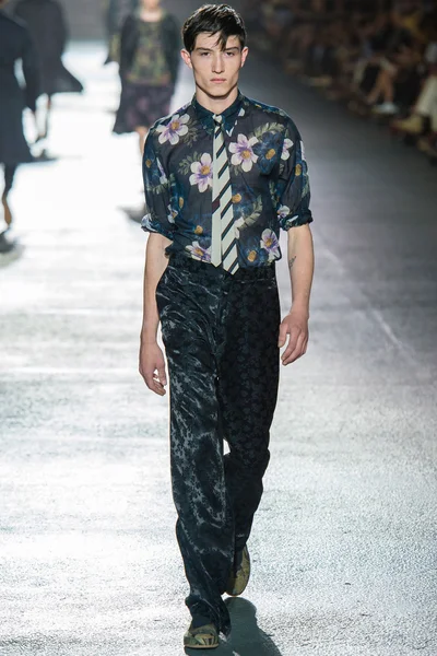 Look 4